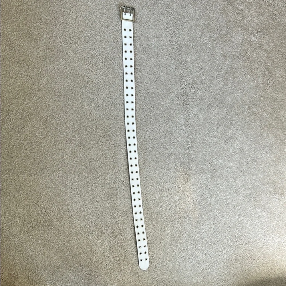 Stylish Cream Belt with Silver Accents - Picture 2 of 4